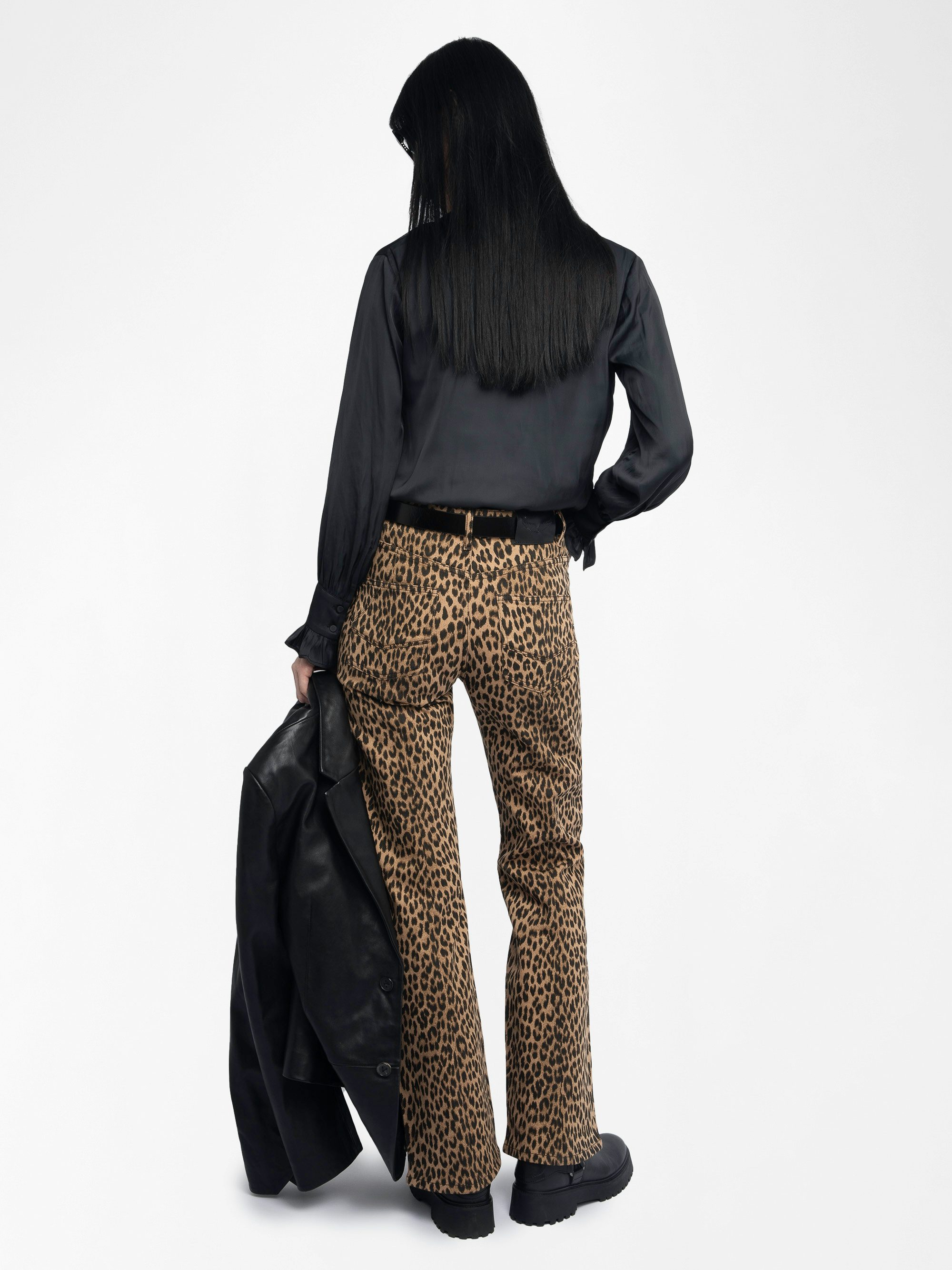 Jean Evy - Wide-fit multi-pocket trousers in leopard print denim.